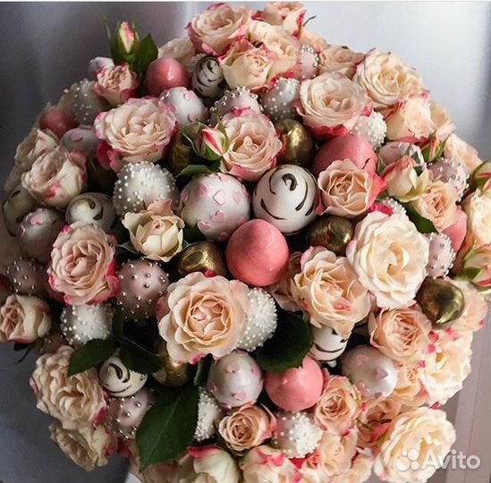 Клубничные букеты в подарок)