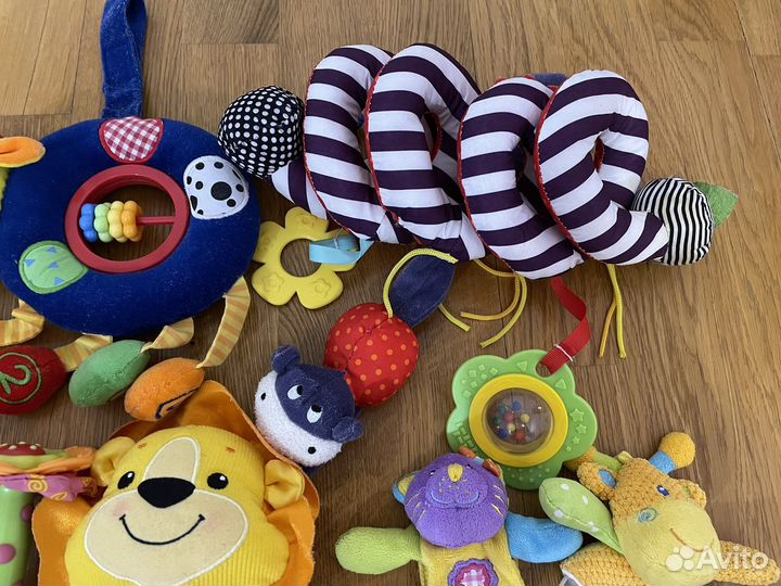 Игрушки пакетом для малыша
