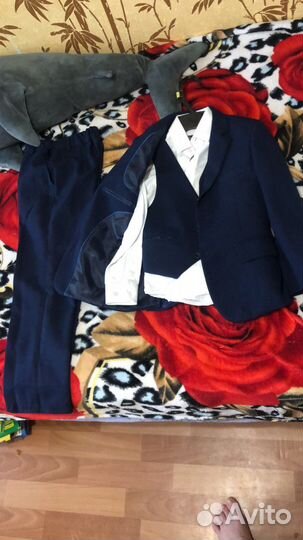 Школьный костюм