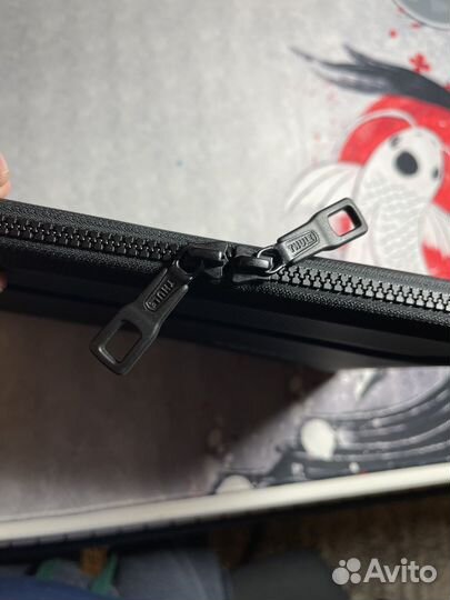 Противоударный кейс для ноутбука