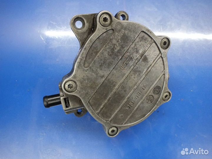 Насос вакуумный Audi