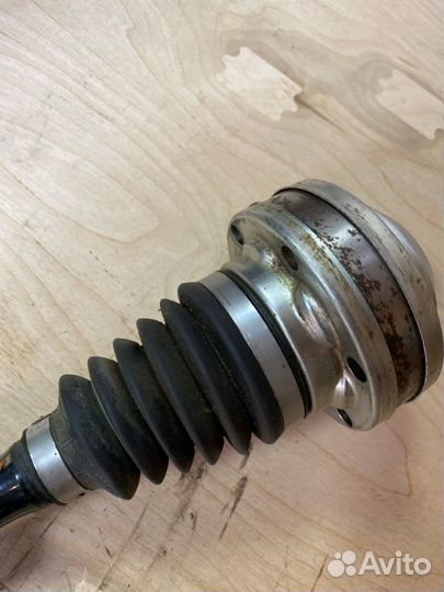 Шрус внутренний передний правый Volkswagen Tiguan