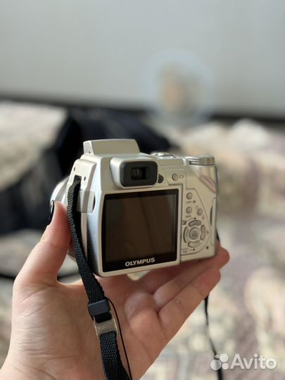 Компактный фотоаппарат