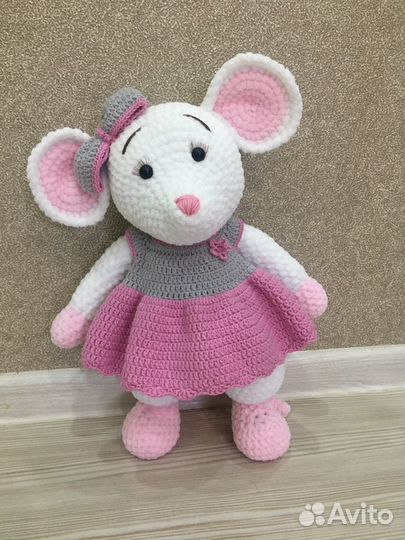 Мышка ручной работы из плюшевой пряжи