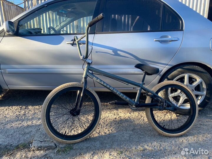 Трюковой велосипед BMX