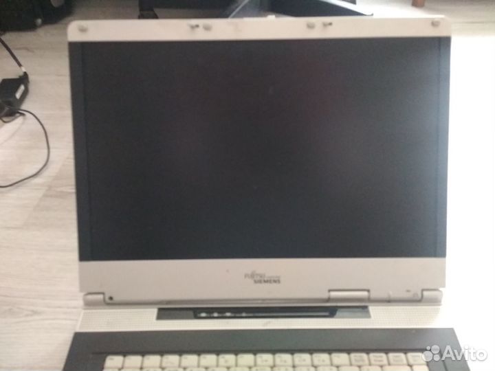 Ноутбук fujitsu siemens amilo pro v2035