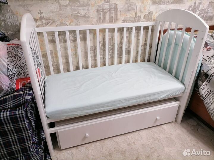 Детская кроватка