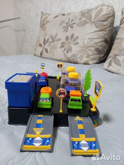 Игрушечная парковка