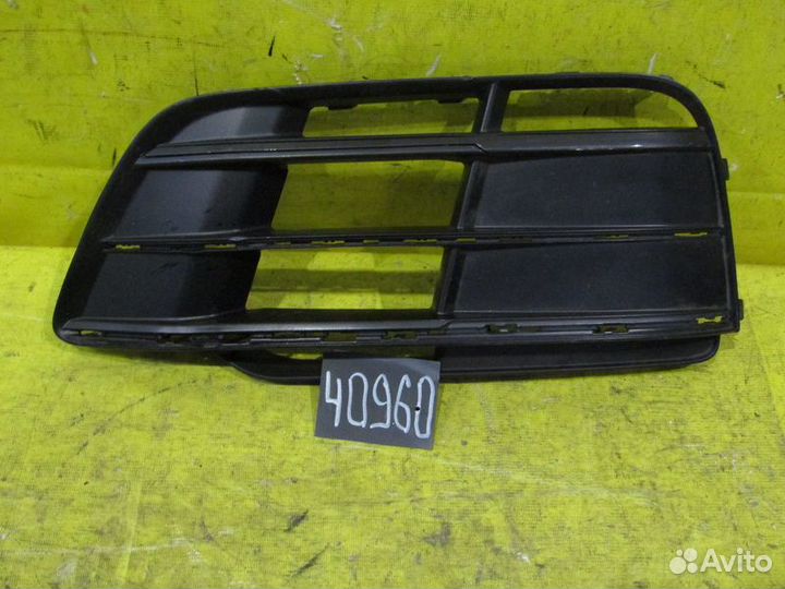 Решетка в передний бампер Audi Q5 17-21г 40960