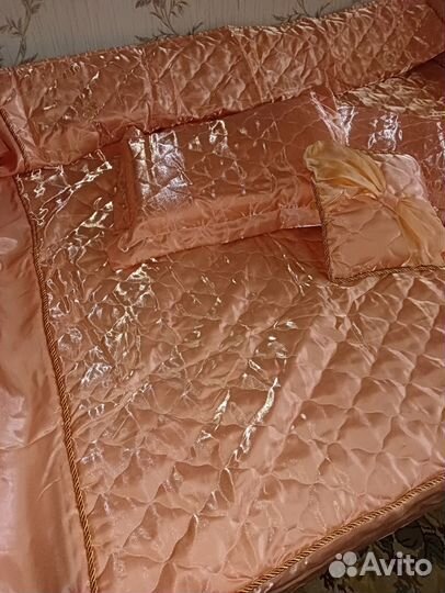 Покрывало и подушки на 2 спальную кроват