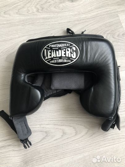 Боксерский шлем Leaders