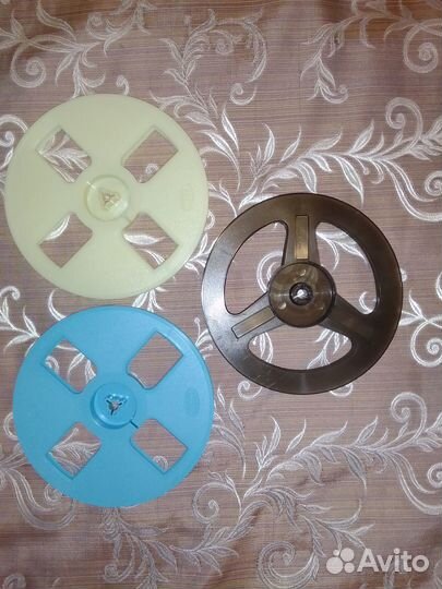 Катушки для катушечного магнитофона