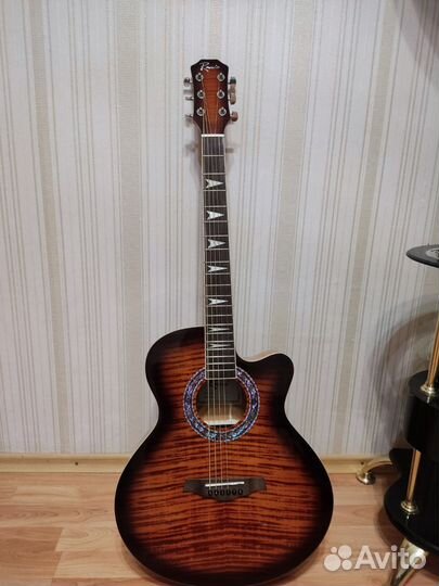 Акустическая гитара