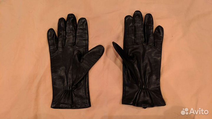 Кожаные перчатки
