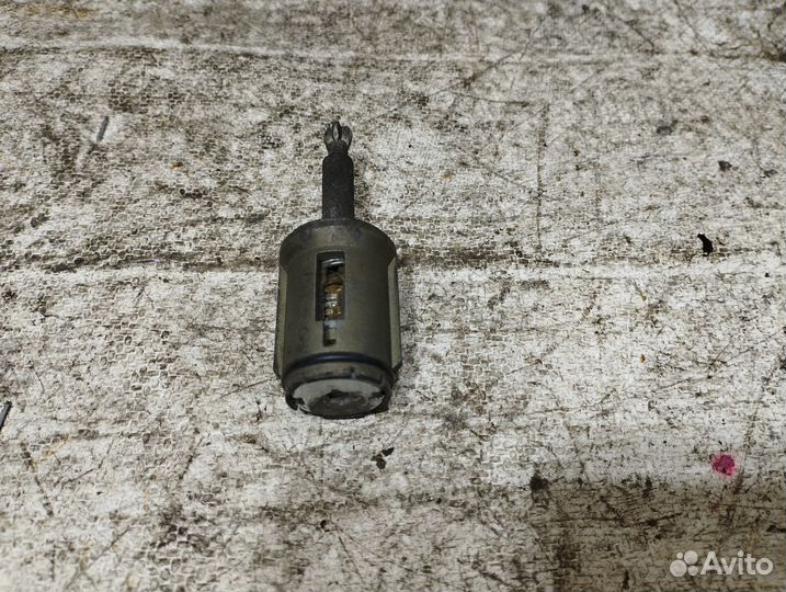 Личинка замка капота ford focus 1