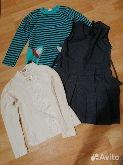 Одежда для девочки пакетом 120-140