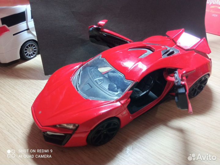 Игрушечные модели машин