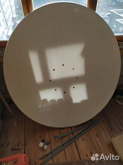 Антенна спутниковая