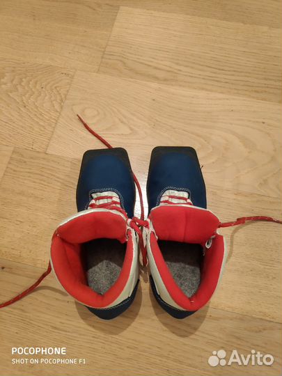 Лыжные ботинки р.35