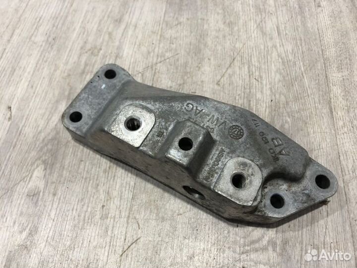 Кронштейн кпп Skoda Octavia A7 CWV 2019