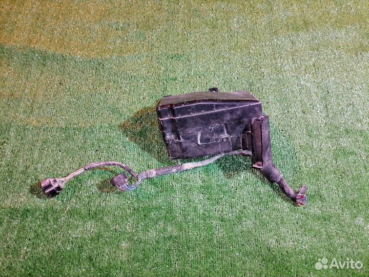 Блок предохранителей MN179879 Mitsubishi Pajero II