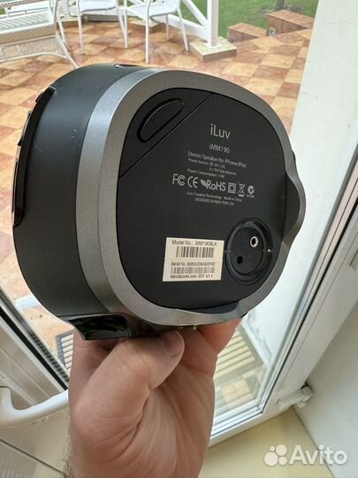 Док станция для iPhone iLuv iMM190