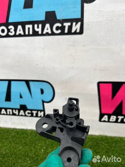 Ручка открывания капота Ford Explorer 6 U625 2020