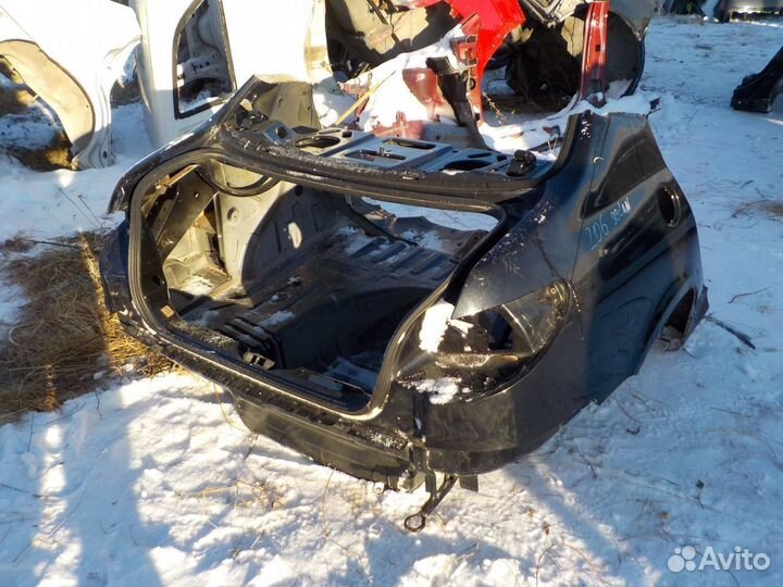 Крыло заднее левое правое Пежо 206 седан