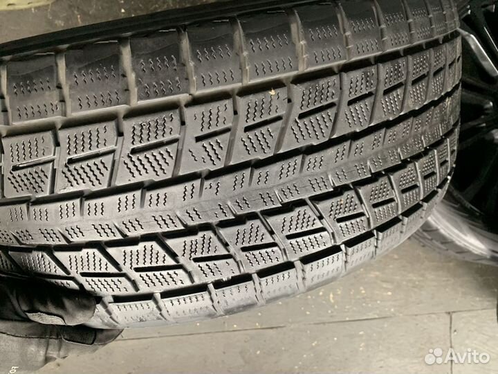 Dunlop SP Winter ICE 01 275/50 R21