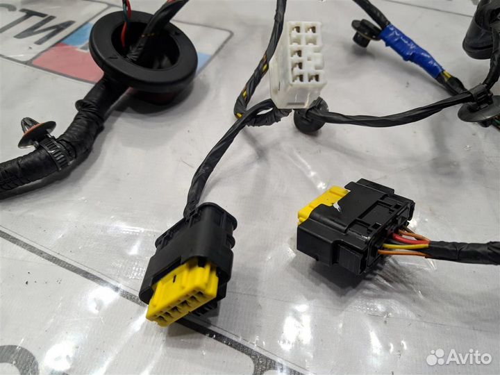 Проводка двери задней правой Hyundai I30 FD G4GC