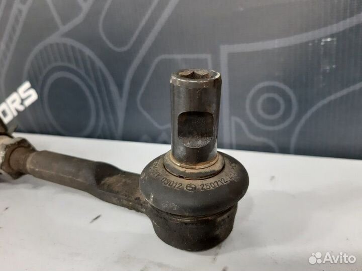 Тяга рулевая с наконечником правая Audi Allroad C5