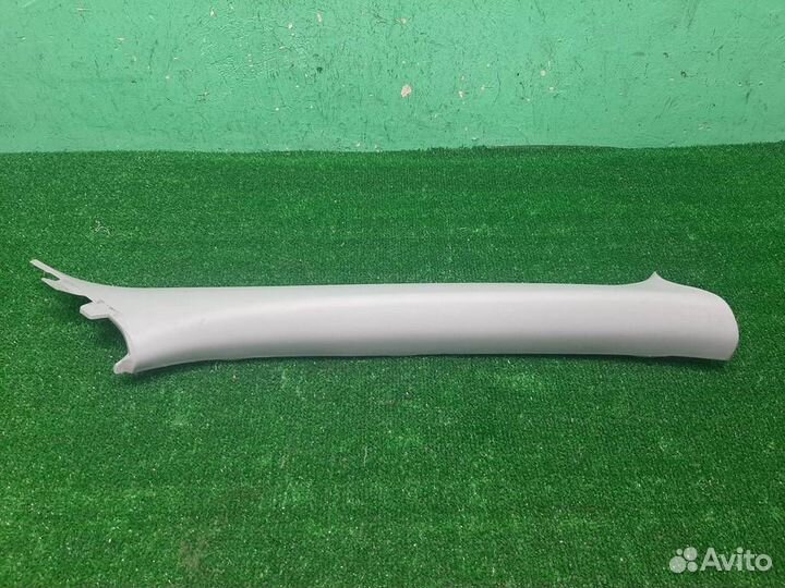 Обшивка правой стойки Suzuki Grand Vitara 2007