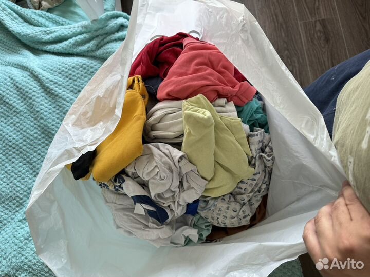 Отдам даром детские вещи на мальчика