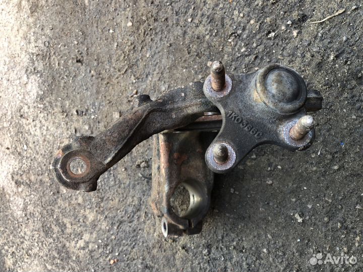 Поворотный кулак правый Audi A3 8P 280мм