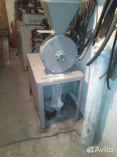 Крупорушка зернодробилка