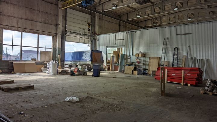 Склад, с кран-балкой 293 м²