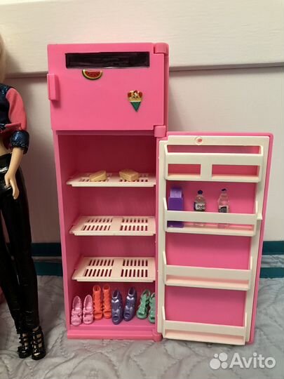 Одежда и мебель для Барби