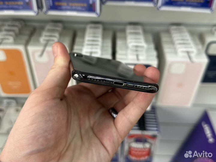 iPhone X, 64 ГБ
