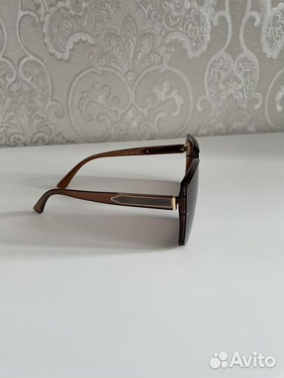 Солнцезащитные очки женские