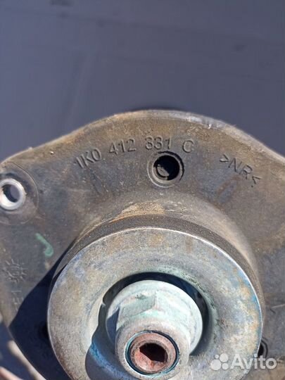 Подушка опорная ауди VW