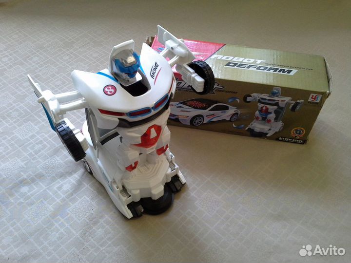 Игрушка робот