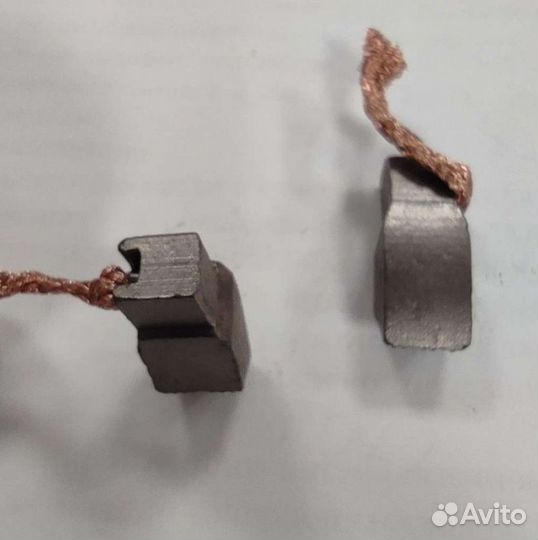 Щётки мотора отопителя VAG