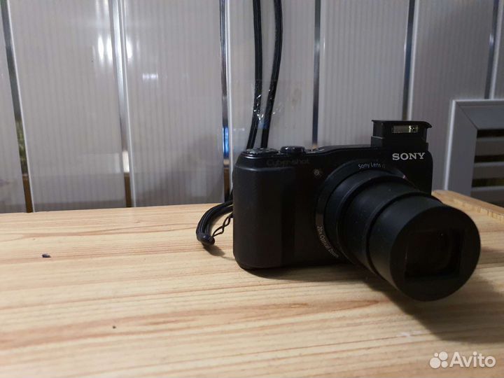 Фотоаппарат Sony Cyber-shot DSC-HX20 Компактный