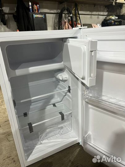 Холодильник маленький