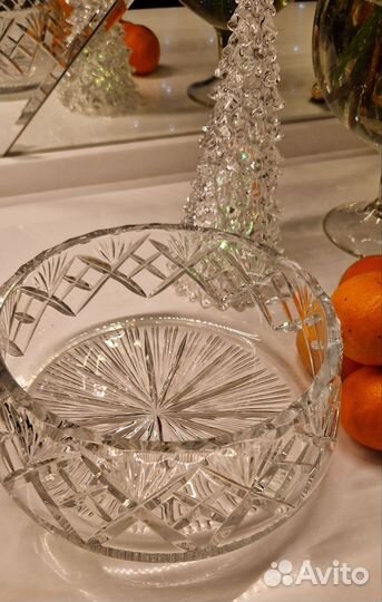 Большая хрустальная ваза