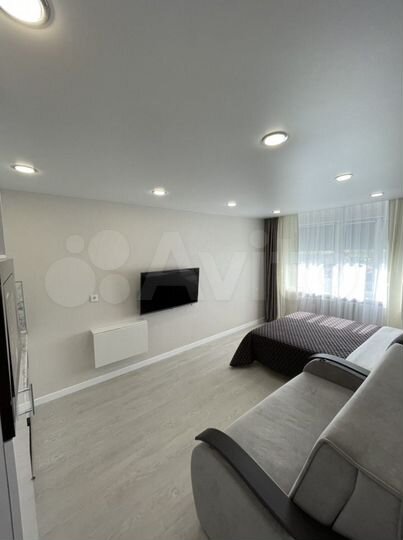 2-к. квартира, 40 м², 1/9 эт.