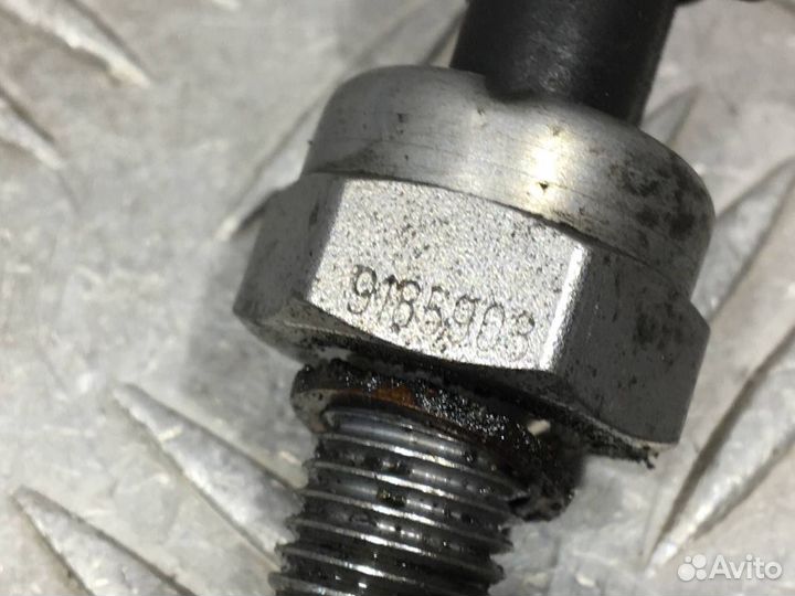 Б/У Датчик включения заднего хода#018