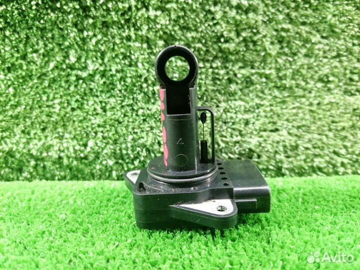 Датчик расхода воздуха Toyota Wish ZNE14 1ZZ-FE