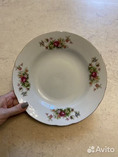 Набор тарелок из японского фарфора