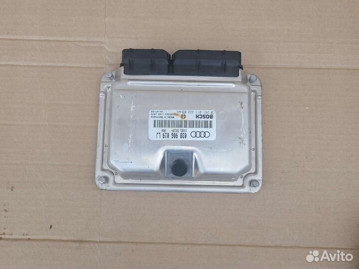 Блок управления двигателя эбу Audi A4 B6 1.9 TDI